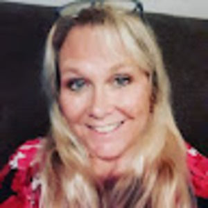 Meet your Posher, Stacy